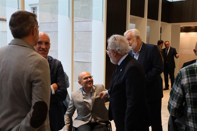 O Parlamento avanza no camiño da inclusión coa supresión de barreiras arquitectónicas no seu acceso